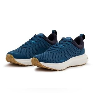 Hilma The Everywhere Fit One Size 6.5 Sneakers